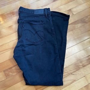 Levi’s 311 Shaping Skinny Jean in Black